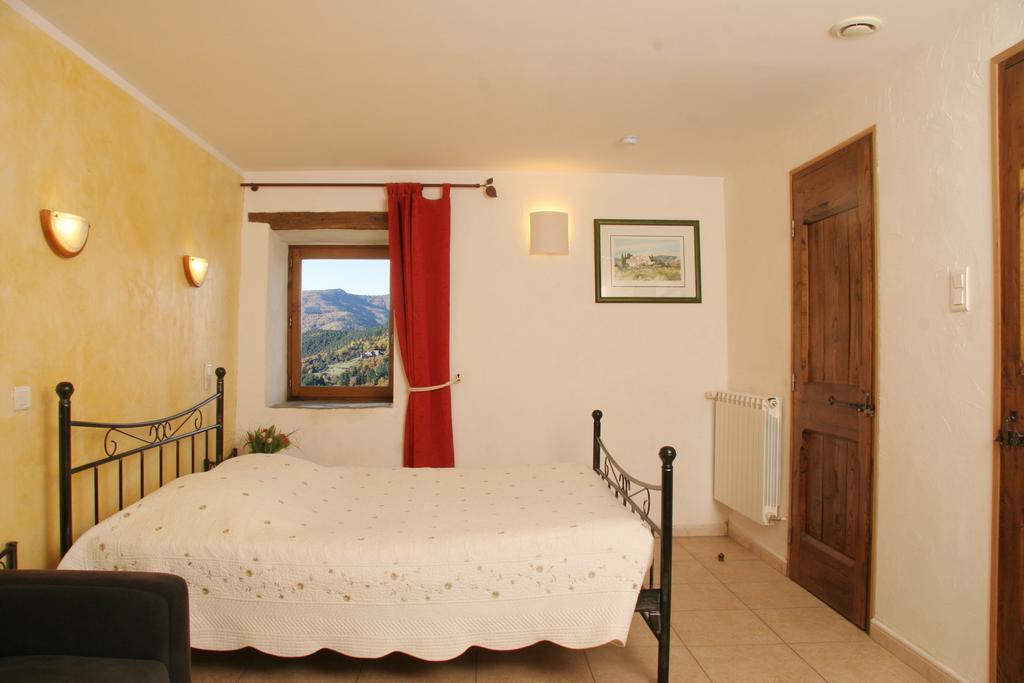 Chambres D'Hotes Lou-Rey Le Collet-de-Deze Luaran gambar
